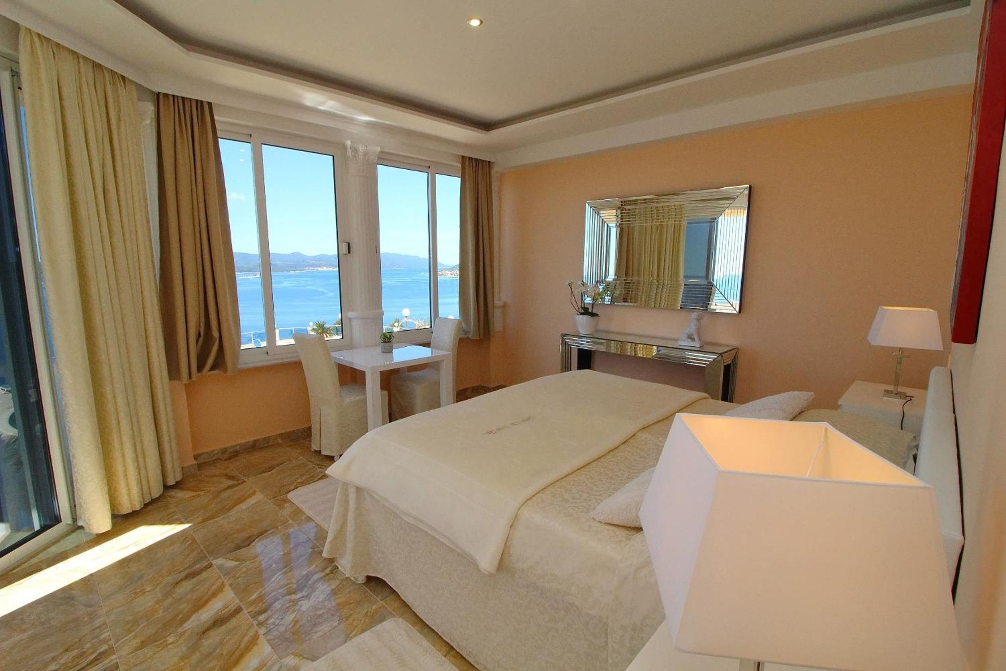 Pansion Antonio 4*